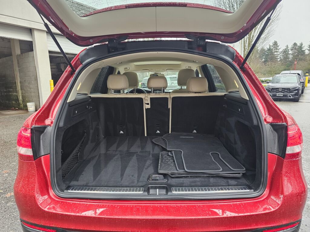 Used 2016 Mercedes-Benz GLC 300 4MATIC image 12