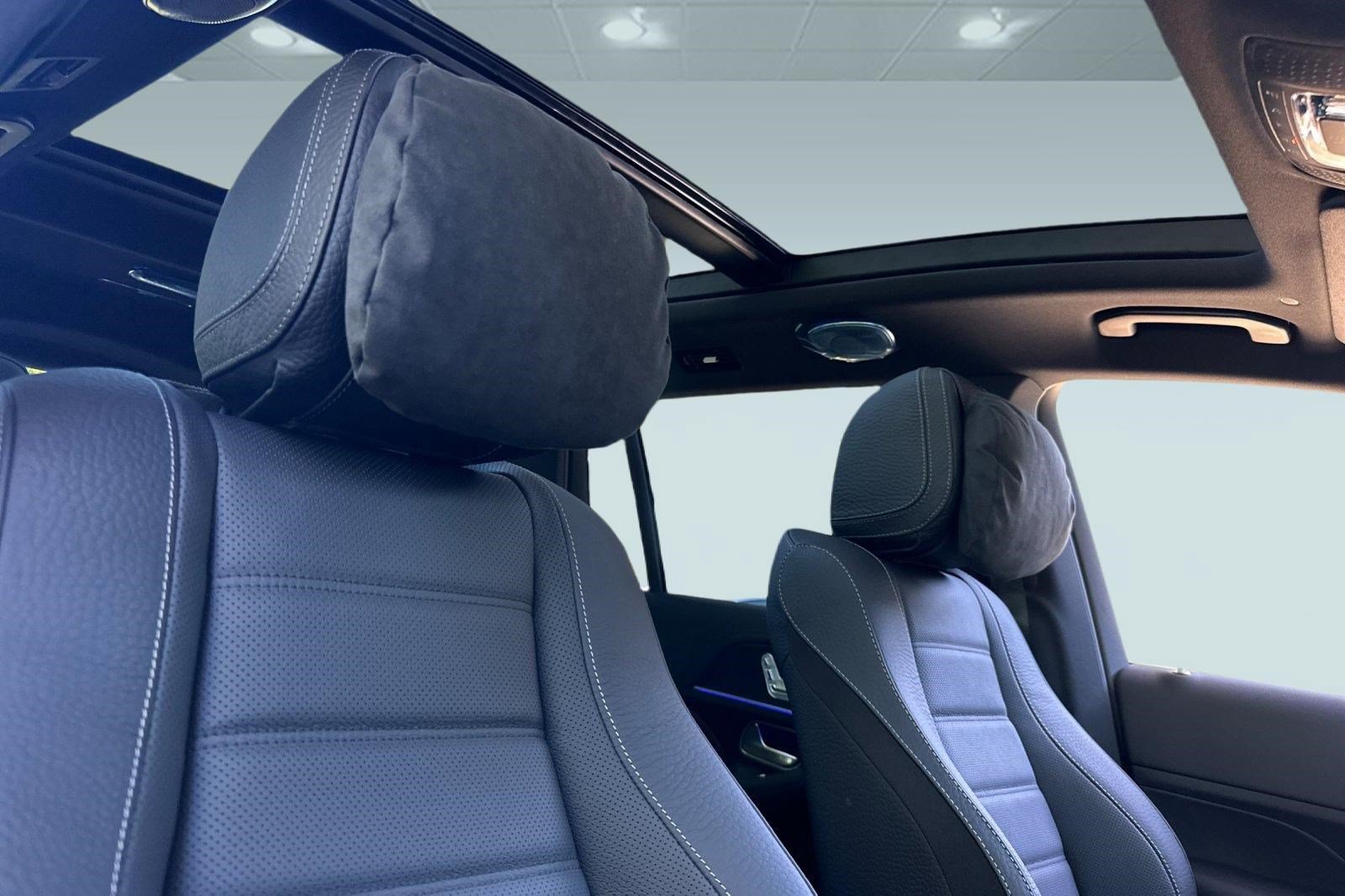 New 2026 Mercedes-Benz GLS 580 4MATIC image 14