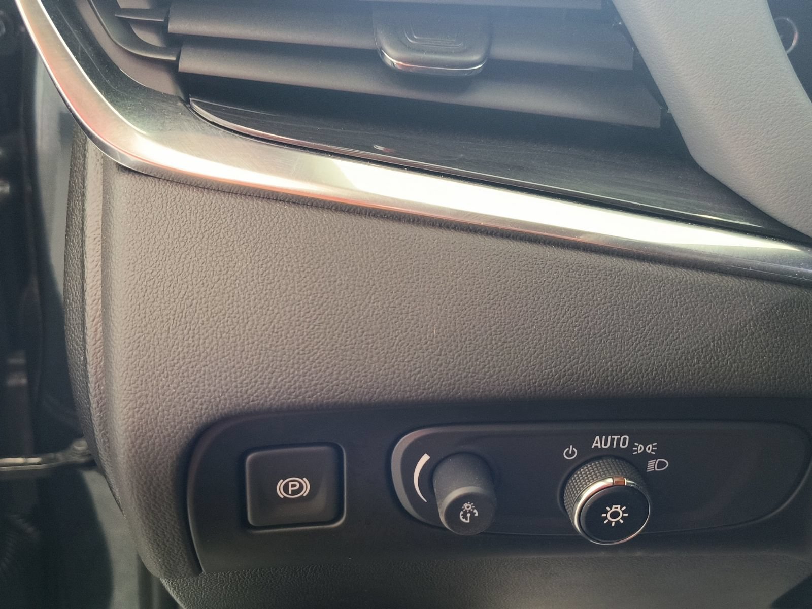 Used 2020 Buick Enclave Preferred FWD image 14