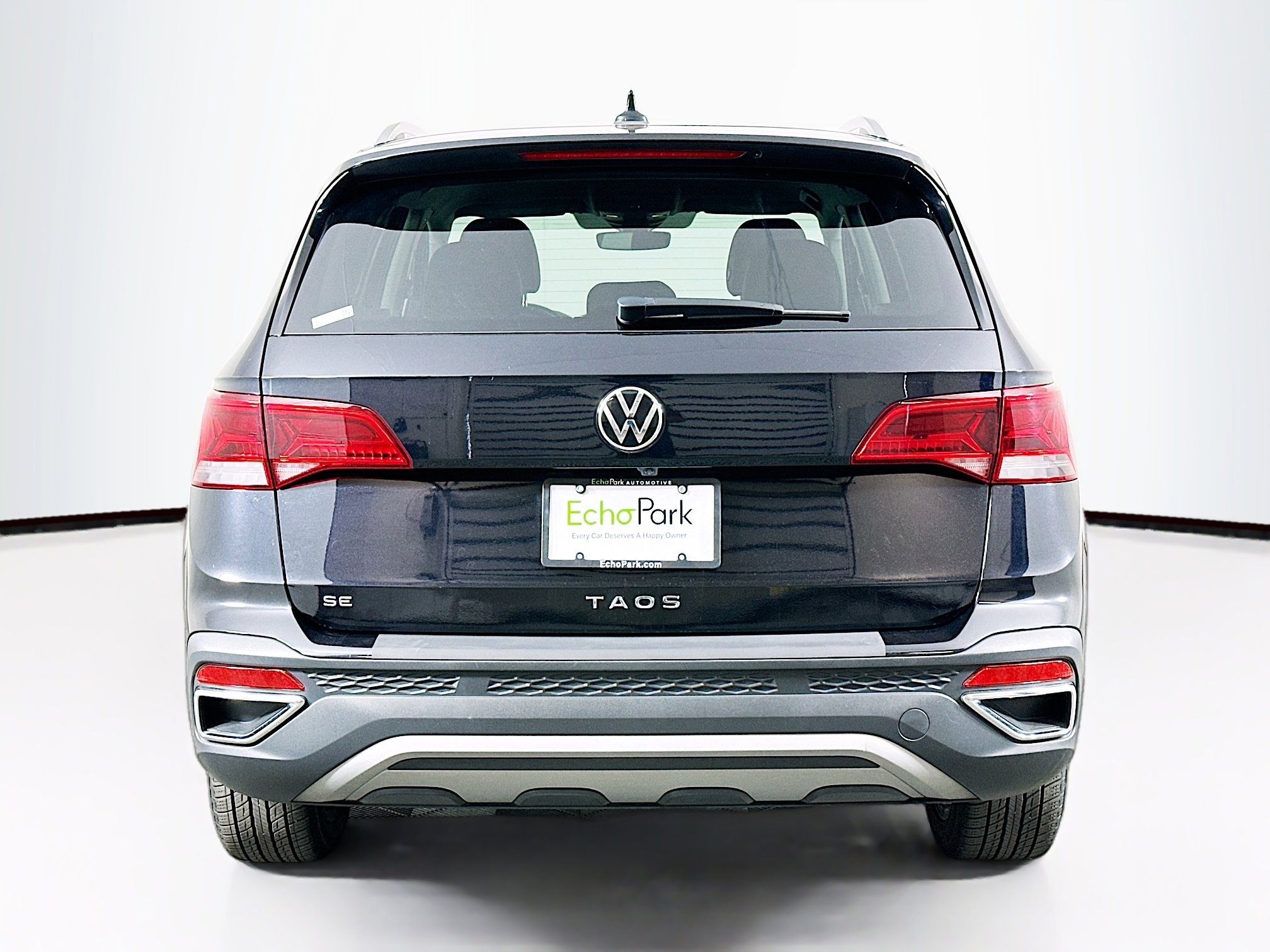 Used 2024 Volkswagen Taos SE image 7