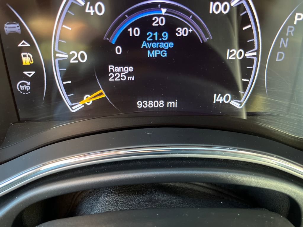 Used 2018 Jeep Grand Cherokee Limited image 18