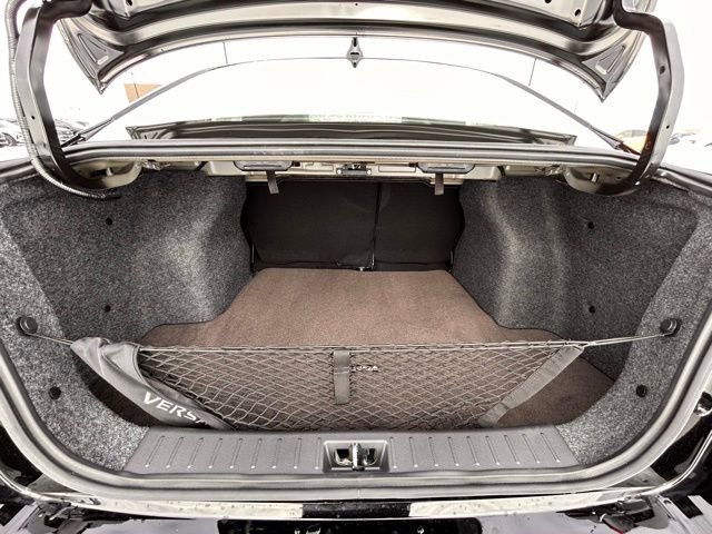 New 2025 Nissan Versa SR w/ Trunk Package image 23