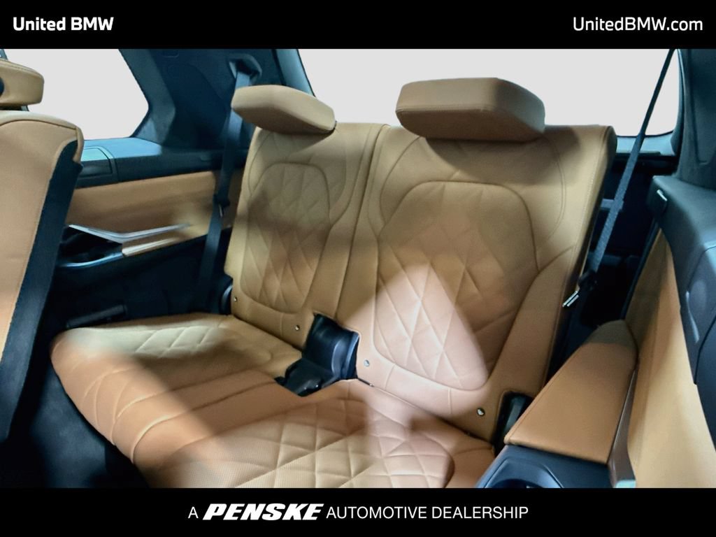 New 2027 BMW X7 xDrive40i w/ M Sport Package AWD/4WD image 14