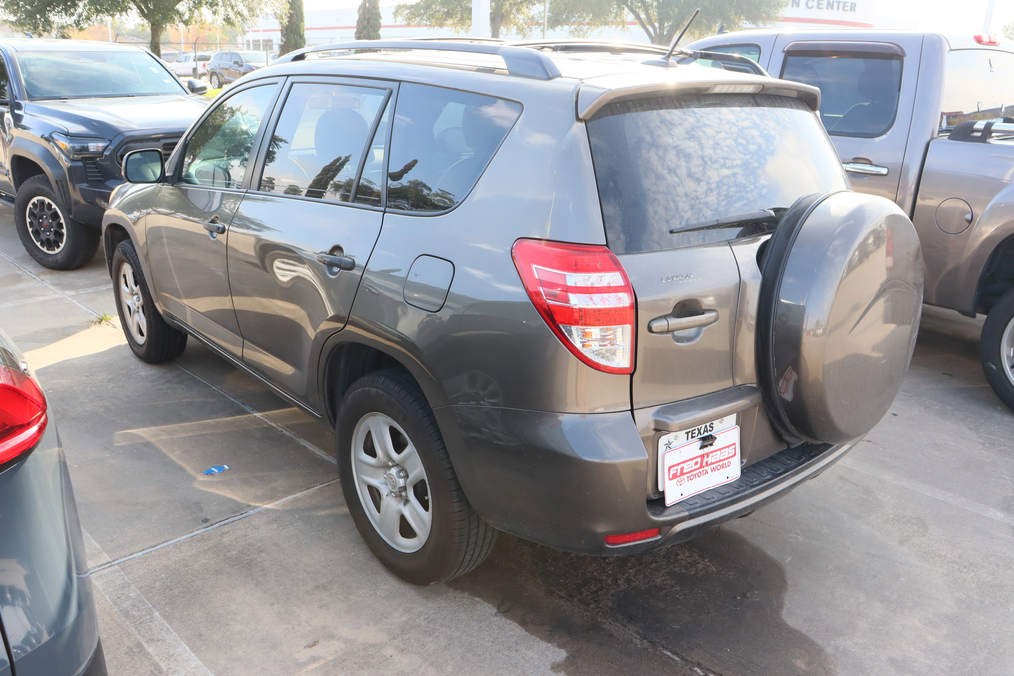 Used 2011 Toyota RAV4 2WD image 6