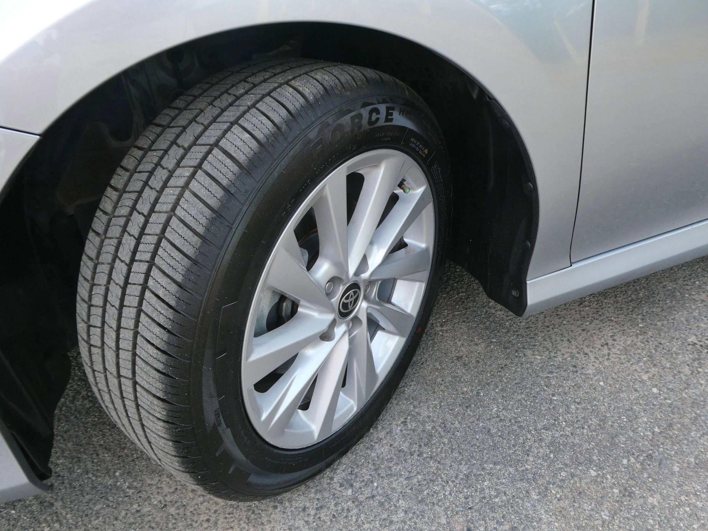 Used 2022 Toyota Camry LE FWD image 29
