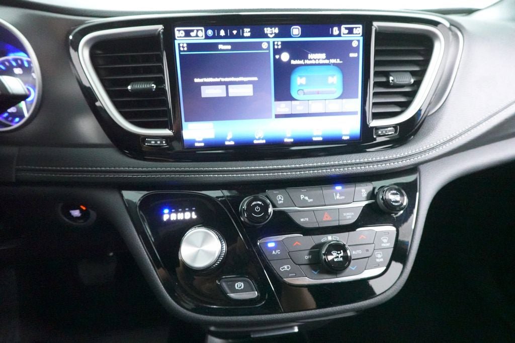 New 2026 Chrysler Pacifica Select w/ S Appearance Package FWD image 14