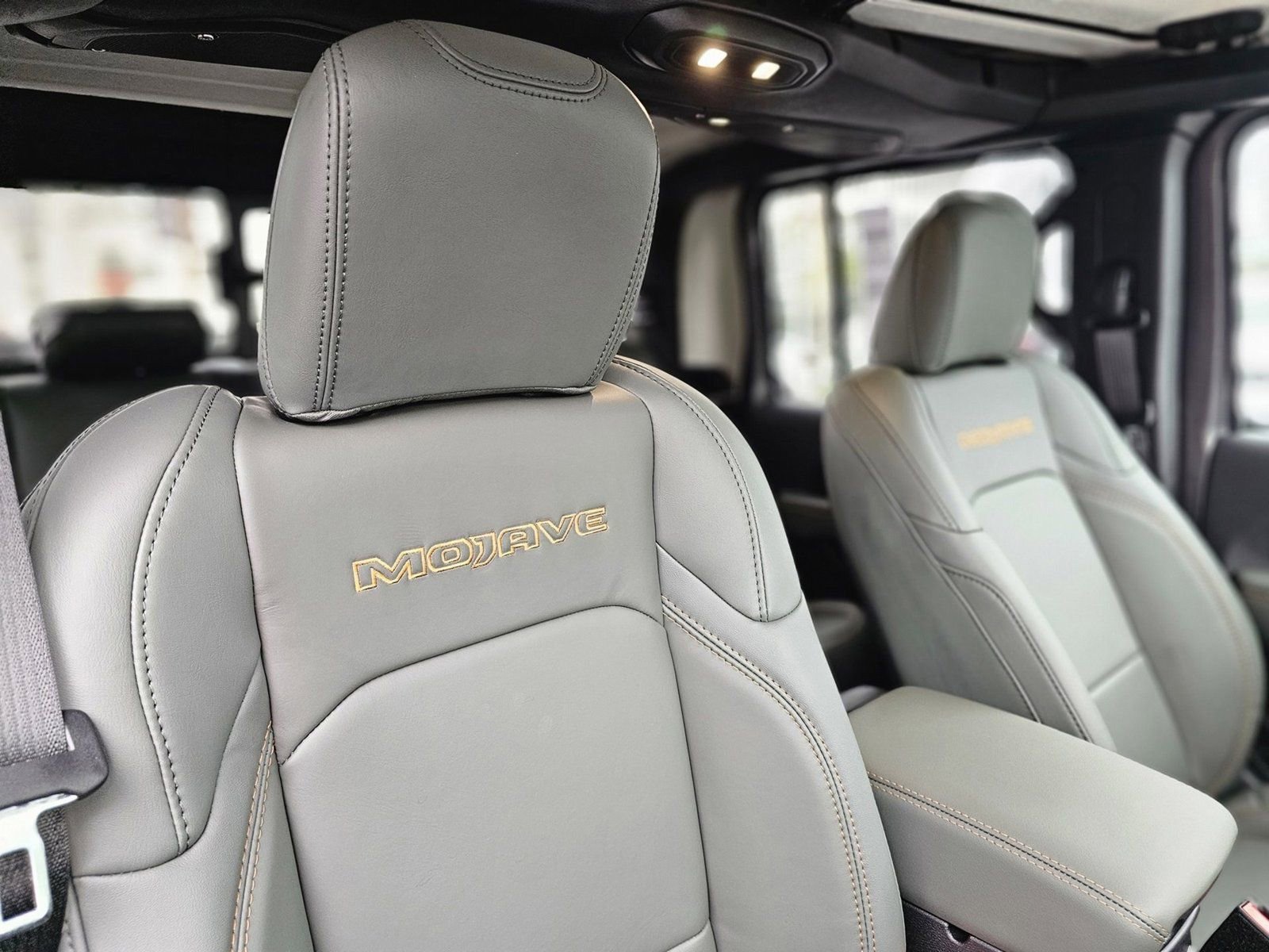 New 2026 Jeep Gladiator Mojave image 25