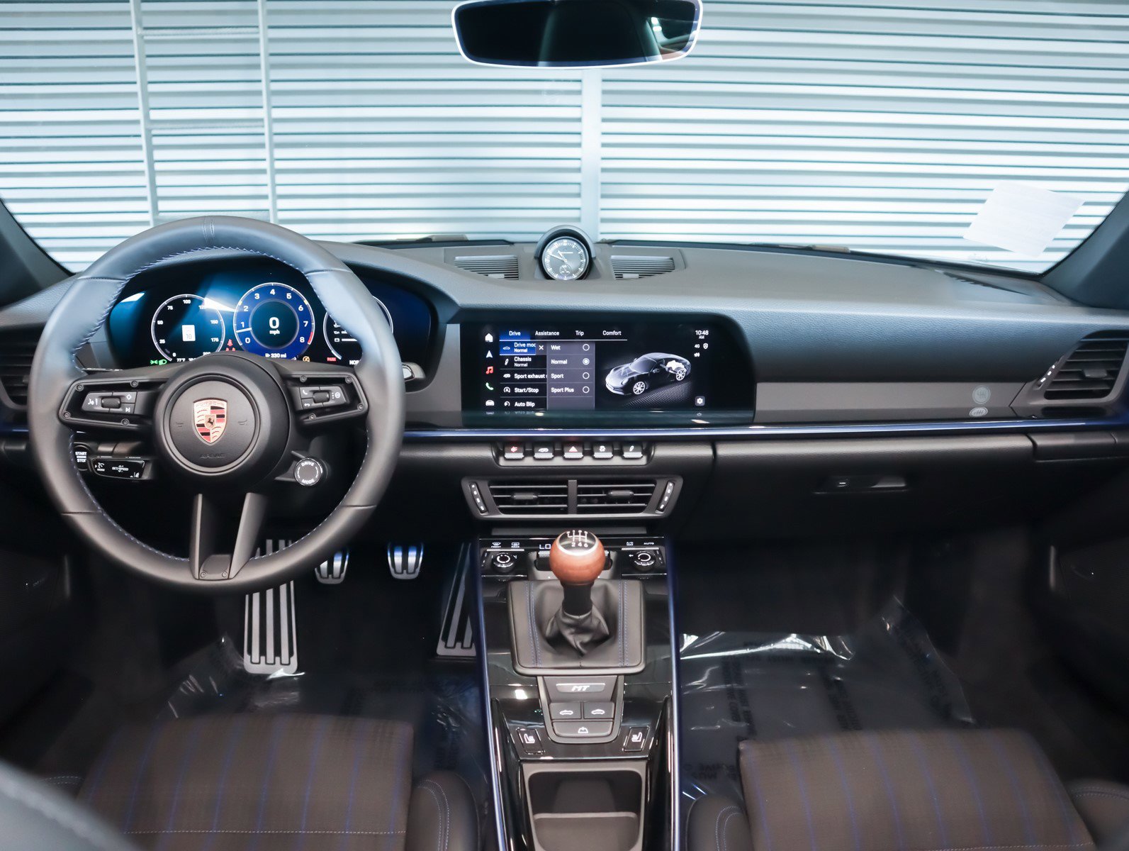 Used 2025 Porsche 911 Carrera T image 15