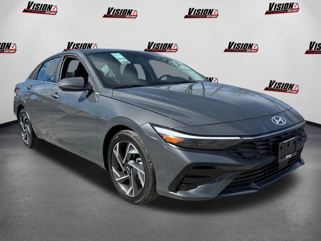 New 2026 Hyundai Elantra Limited image 3