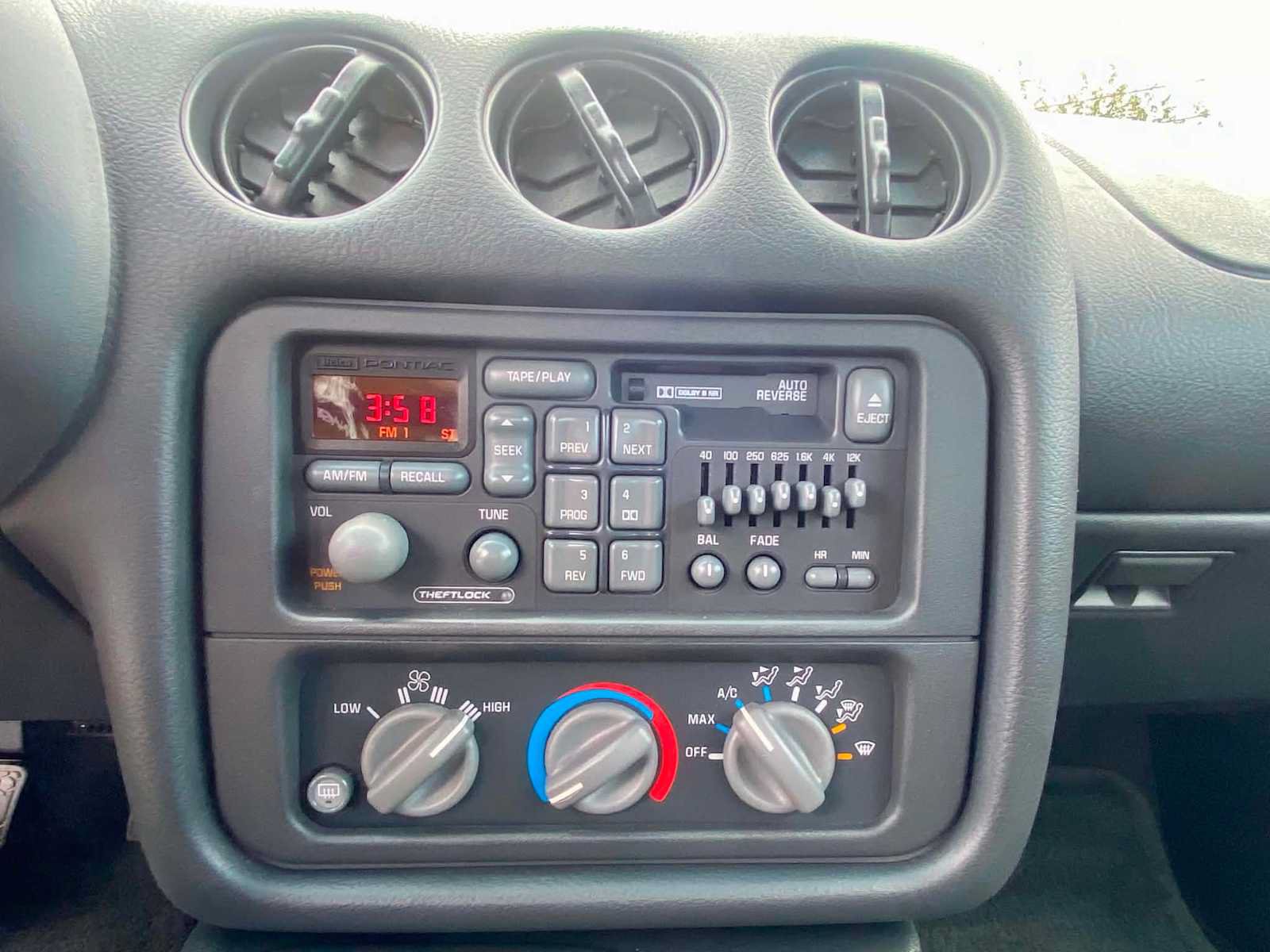 Used 1994 Pontiac Firebird Formula RWD image 14