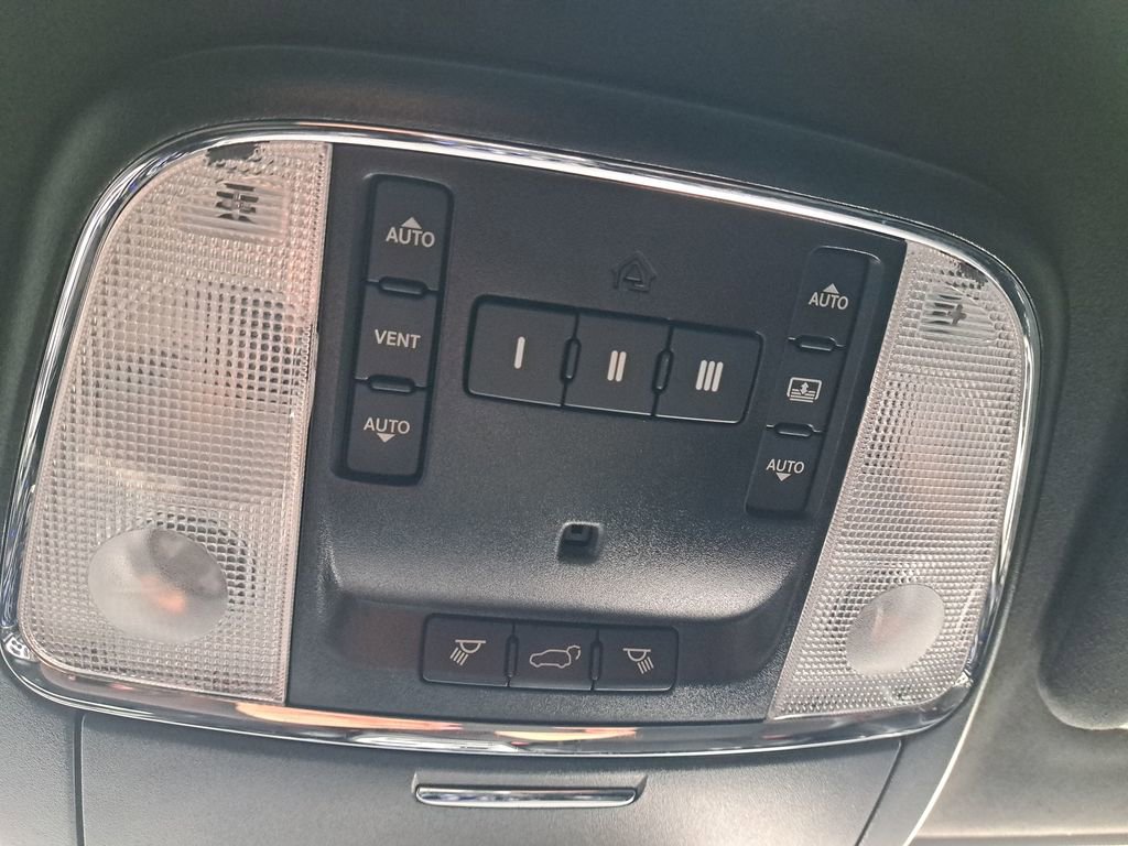 Used 2019 Jeep Grand Cherokee SRT AWD/4WD image 26