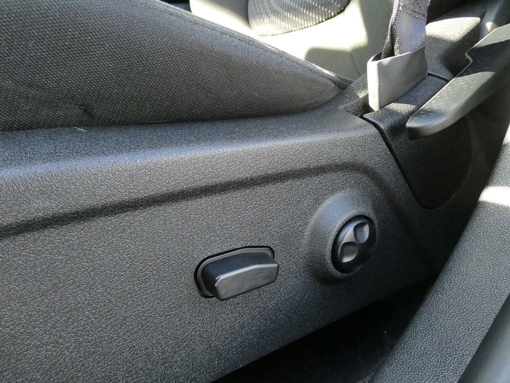 Used 2019 Dodge Journey SE w/ Premium Group FWD image 28