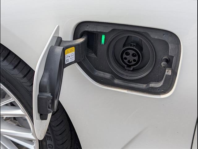 Used 2023 BMW 330e image 29