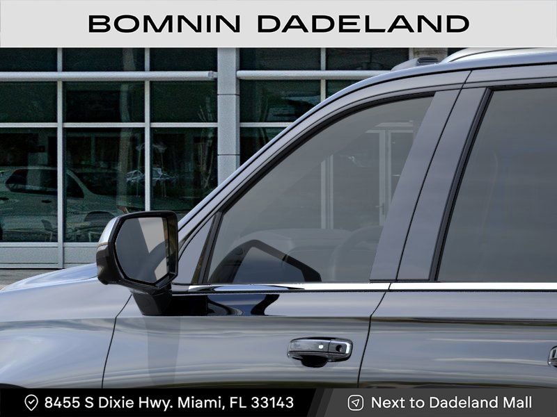 New 2026 Chevrolet Suburban Premier RWD image 12