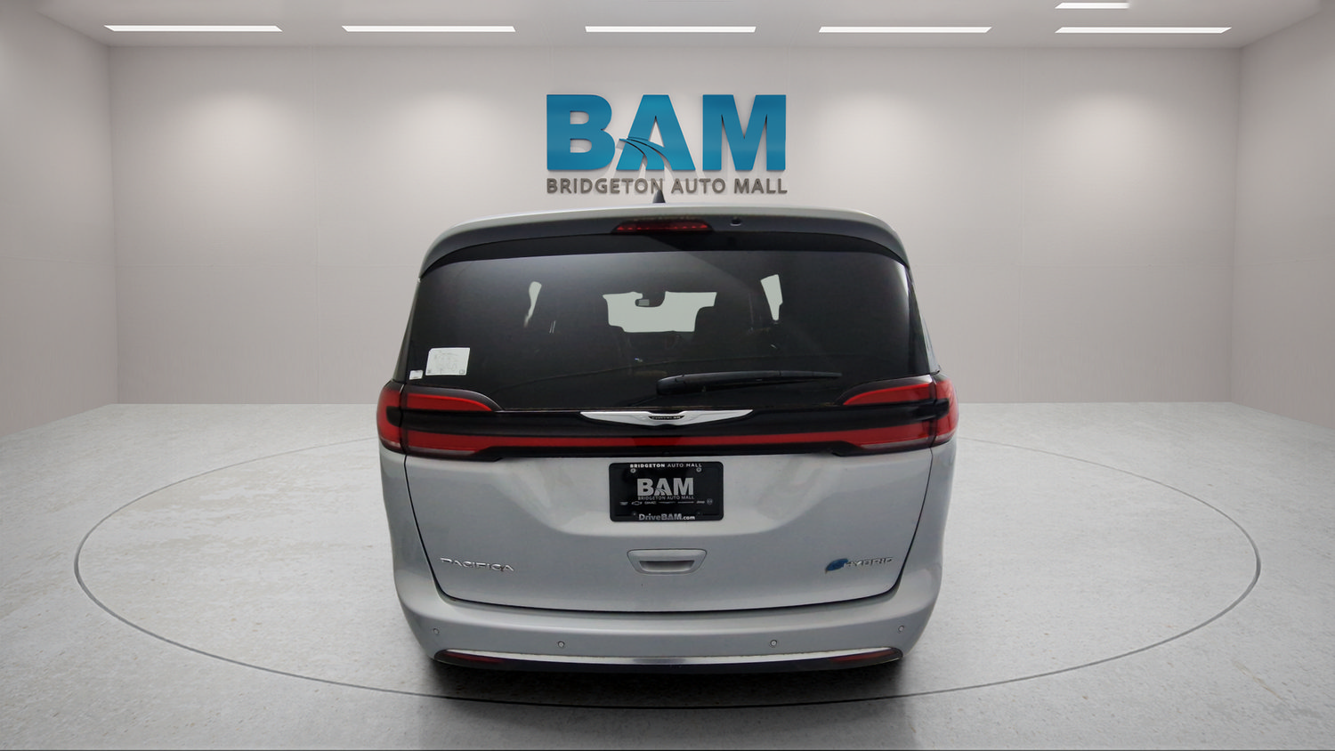Used 2023 Chrysler Pacifica Pinnacle FWD image 32