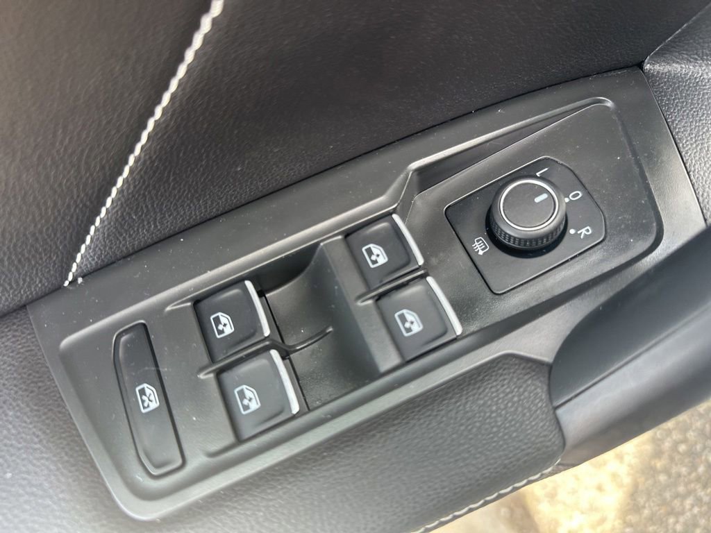 Used 2023 Volkswagen Tiguan SE FWD image 15