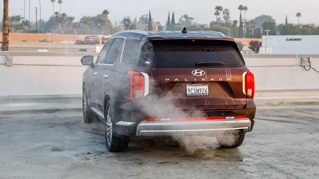 Used 2023 Hyundai Palisade Calligraphy image 7