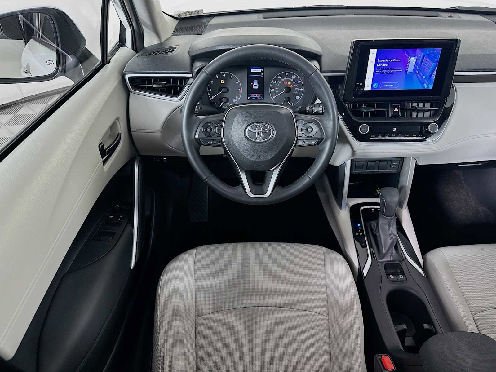 Used 2023 Toyota Corolla Cross LE w/ Black Badges Package (TMS) FWD image 20