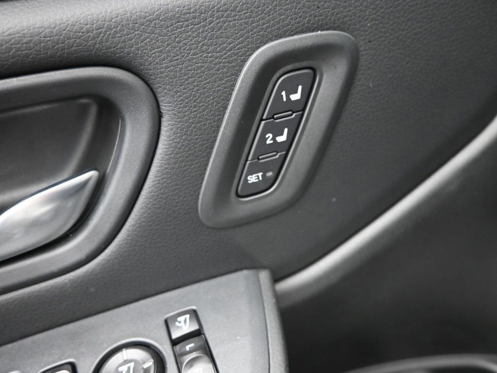 Used 2025 Honda Pilot TrailSport image 16