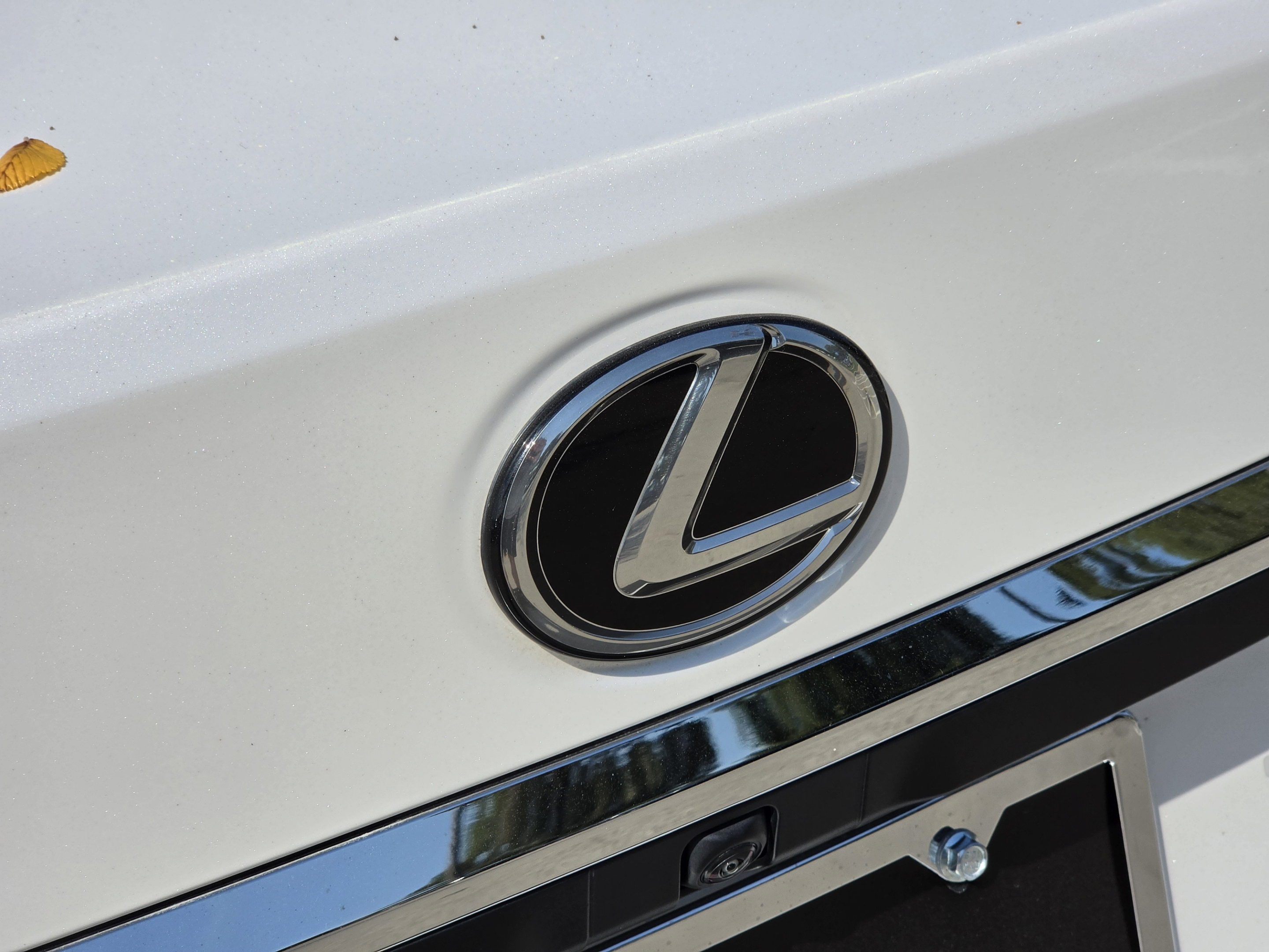 Certified 2023 Lexus ES 350 w/ Accessory Package (Z2) FWD image 9