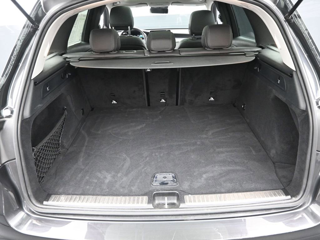 Used 2021 Mercedes-Benz GLC 300 4MATIC image 10