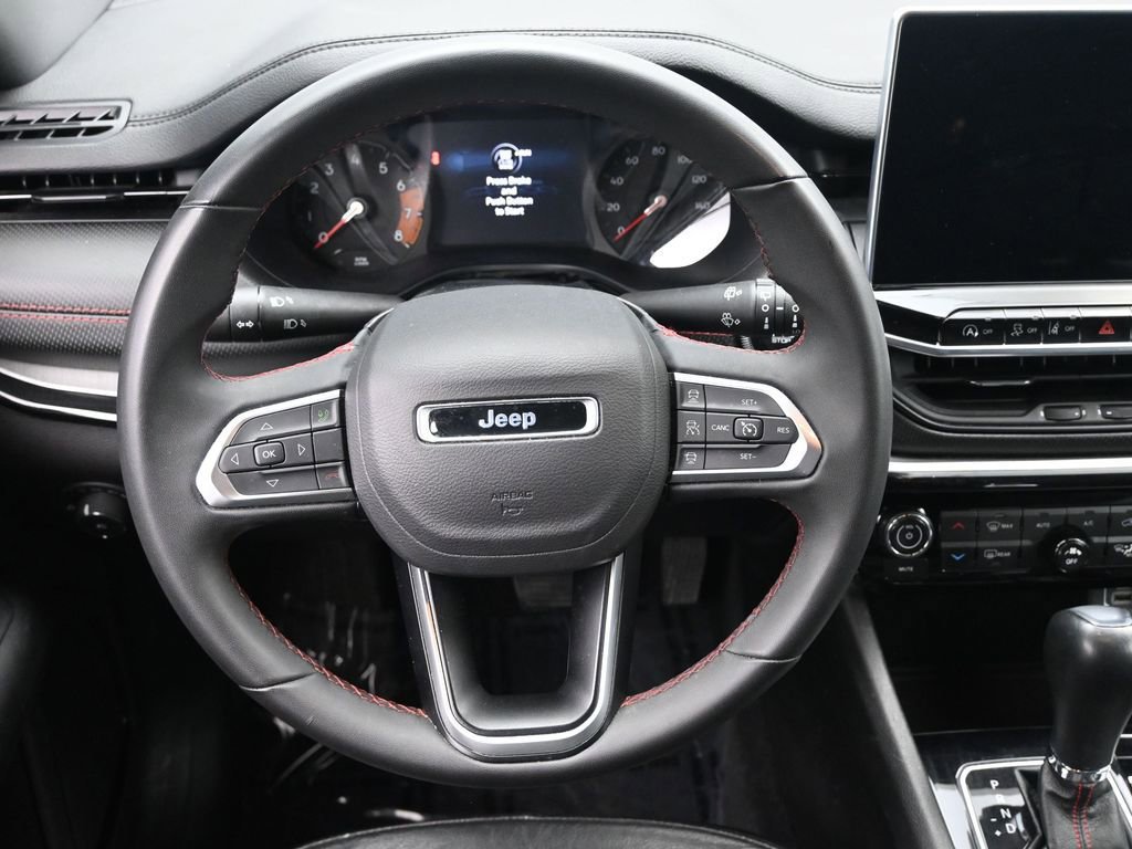 Used 2025 Jeep Compass Trailhawk image 20