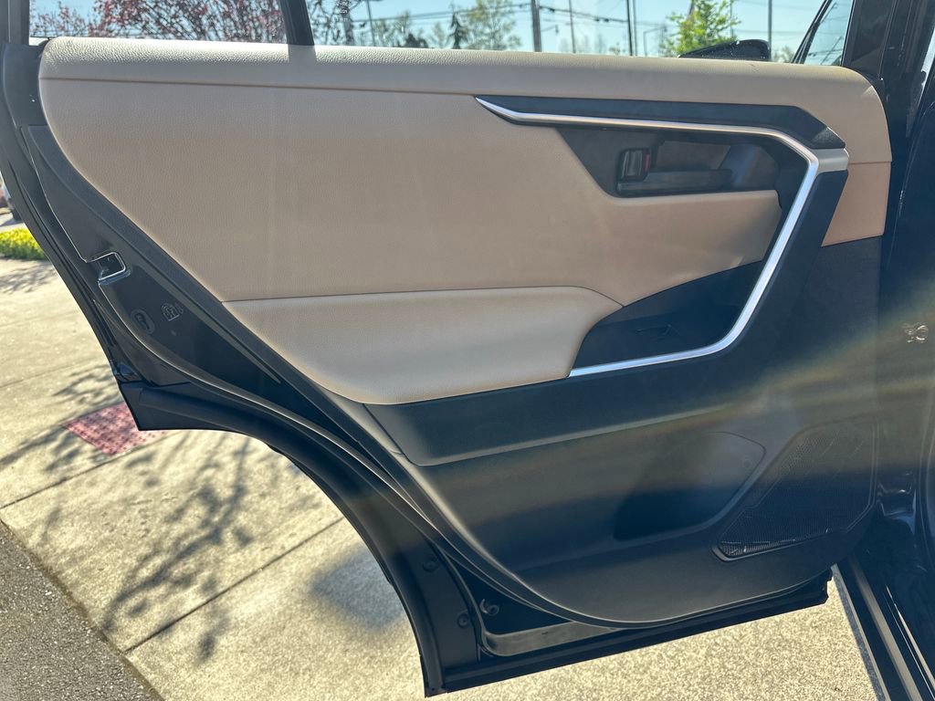 Certified 2025 Toyota RAV4 LE AWD/4WD image 13