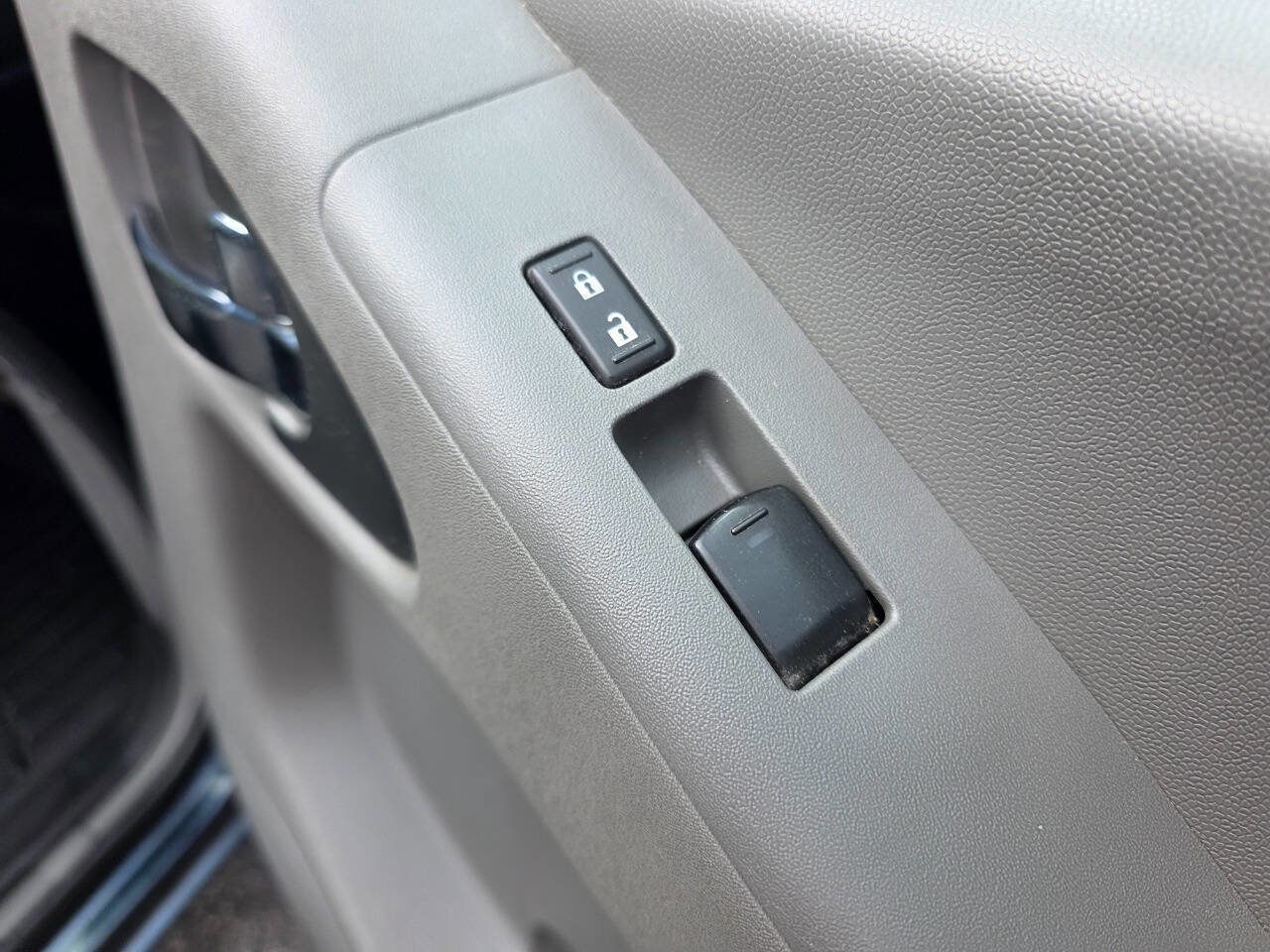 Used 2013 Nissan Frontier SV w/ SV Value Truck Pkg image 30