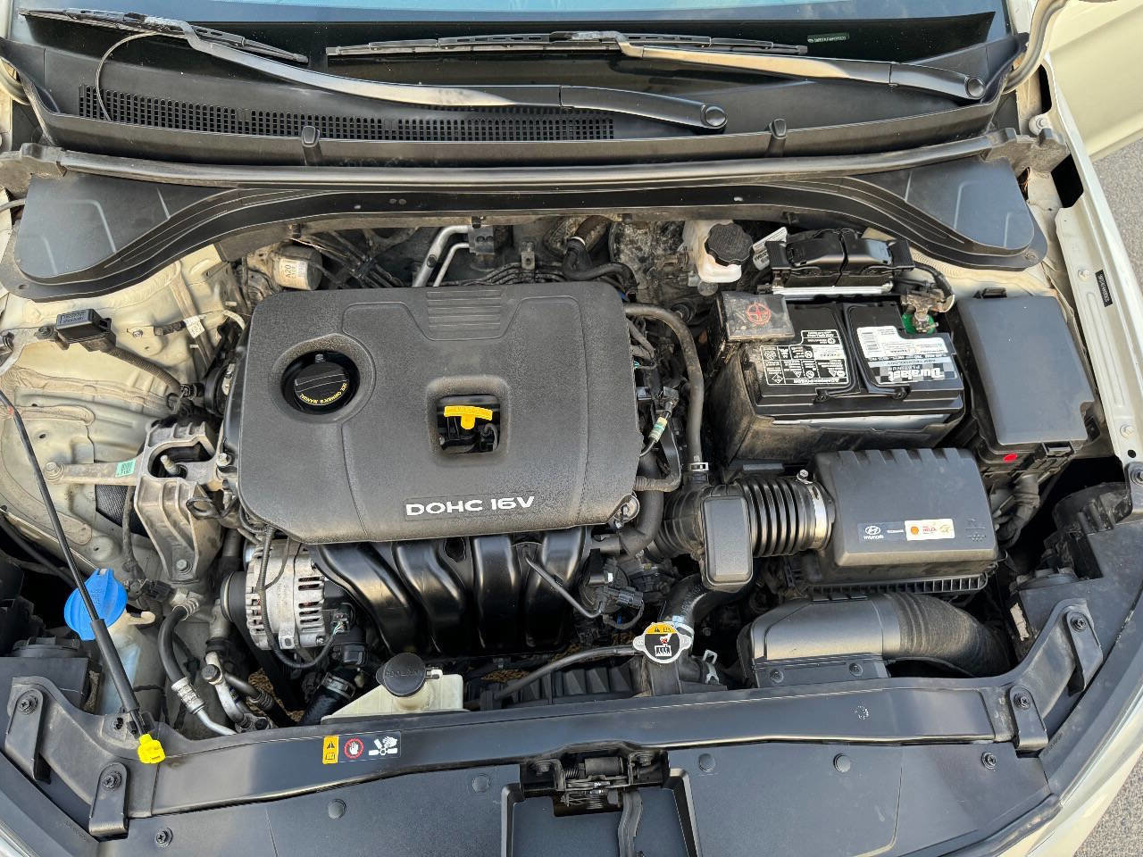 Used 2017 Hyundai Elantra SE image 18