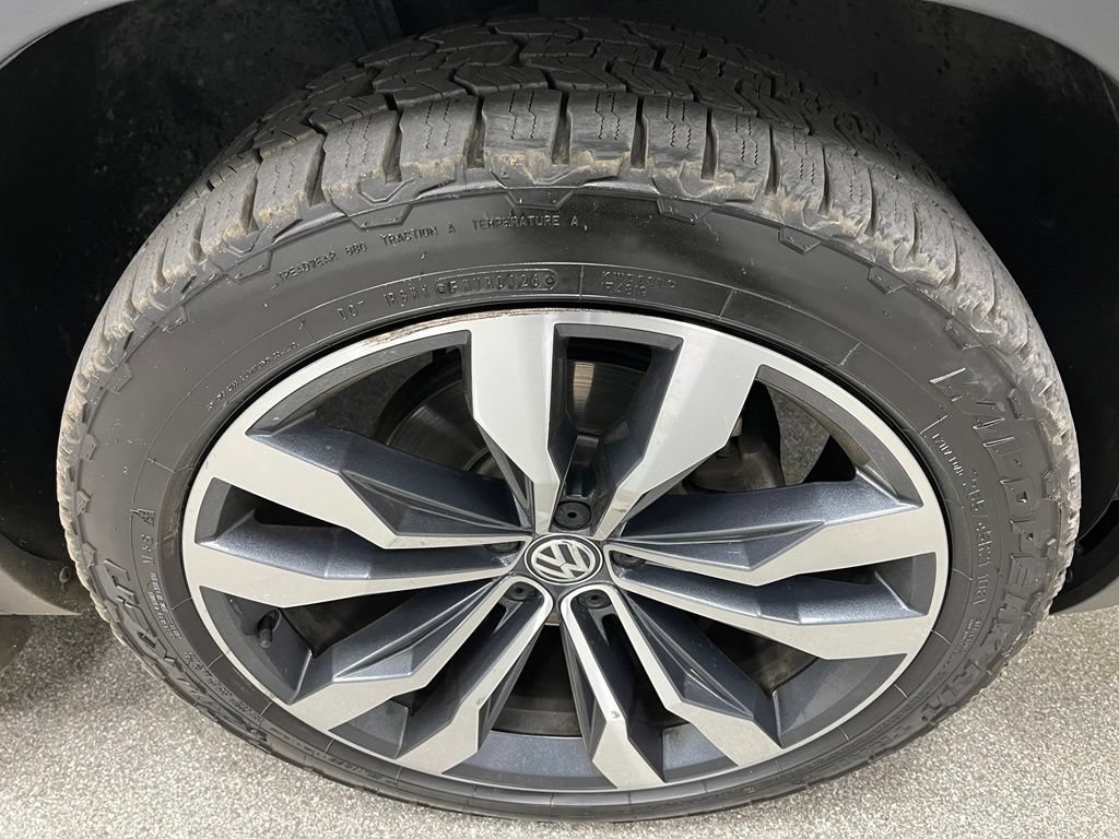 Used 2019 Volkswagen Atlas SEL Premium AWD/4WD image 16