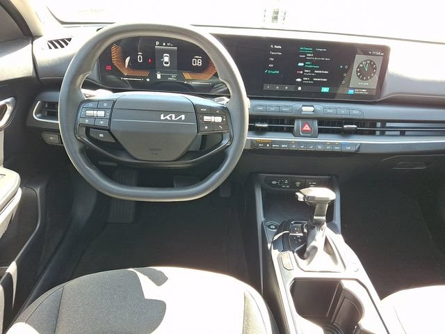 Certified 2025 Kia K4 FWD image 9