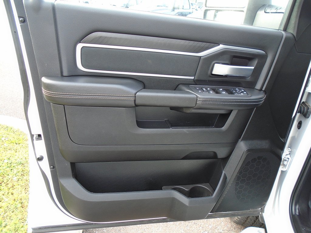 Used 2025 RAM 2500 Big Horn AWD/4WD image 5