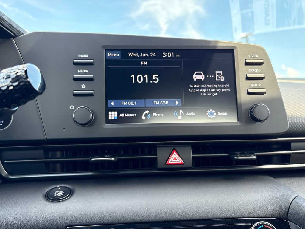 New 2026 Hyundai Elantra Sport FWD image 15