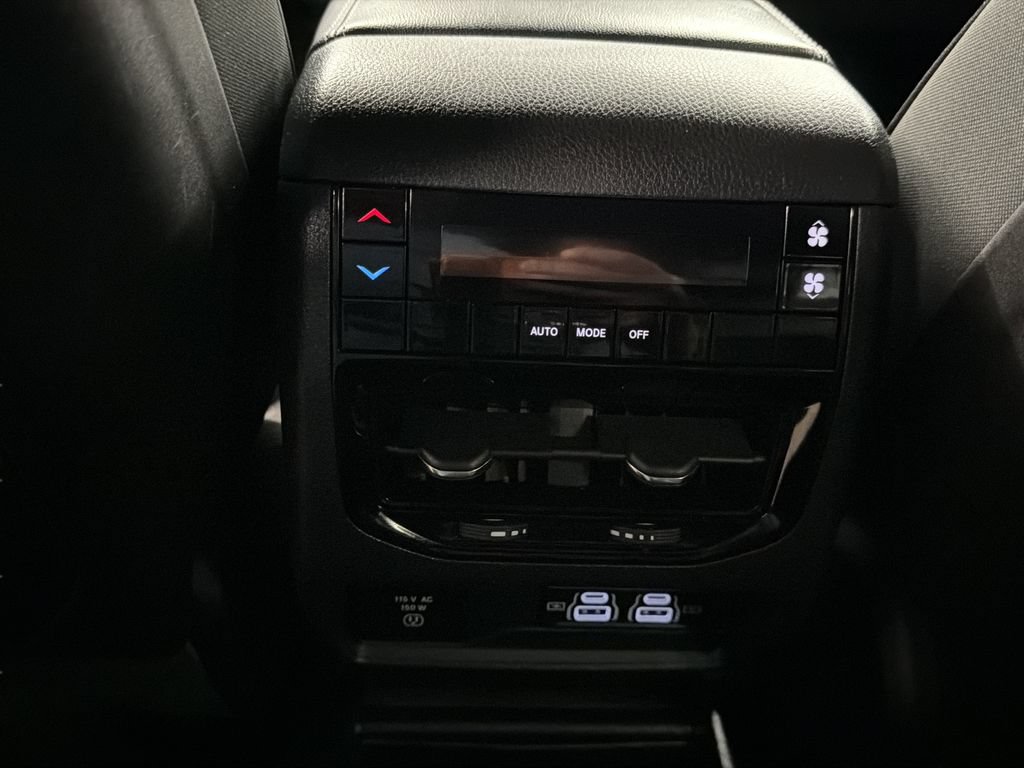 Used 2024 Jeep Grand Cherokee L Laredo AWD/4WD image 19