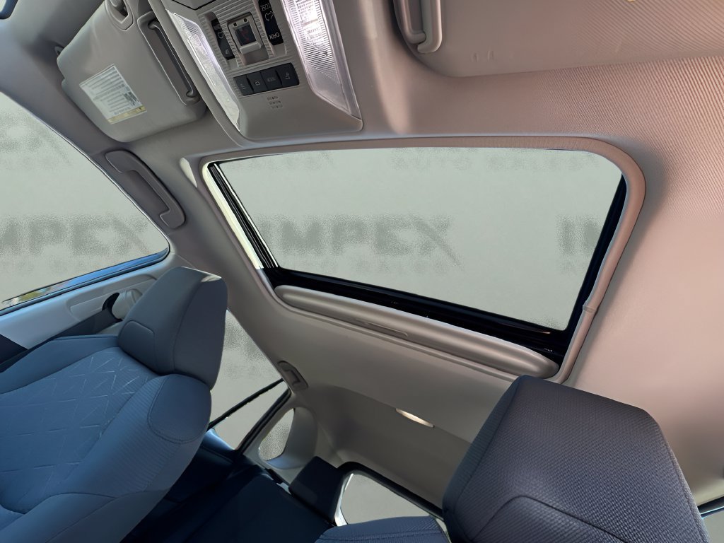 Used 2022 Toyota RAV4 XLE w/ Convenience Package FWD image 10