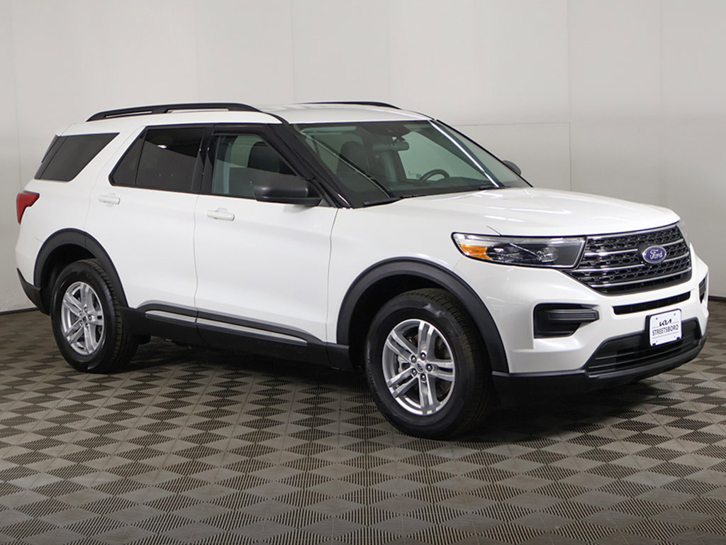 Used 2024 Ford Explorer XLT AWD/4WD image 55