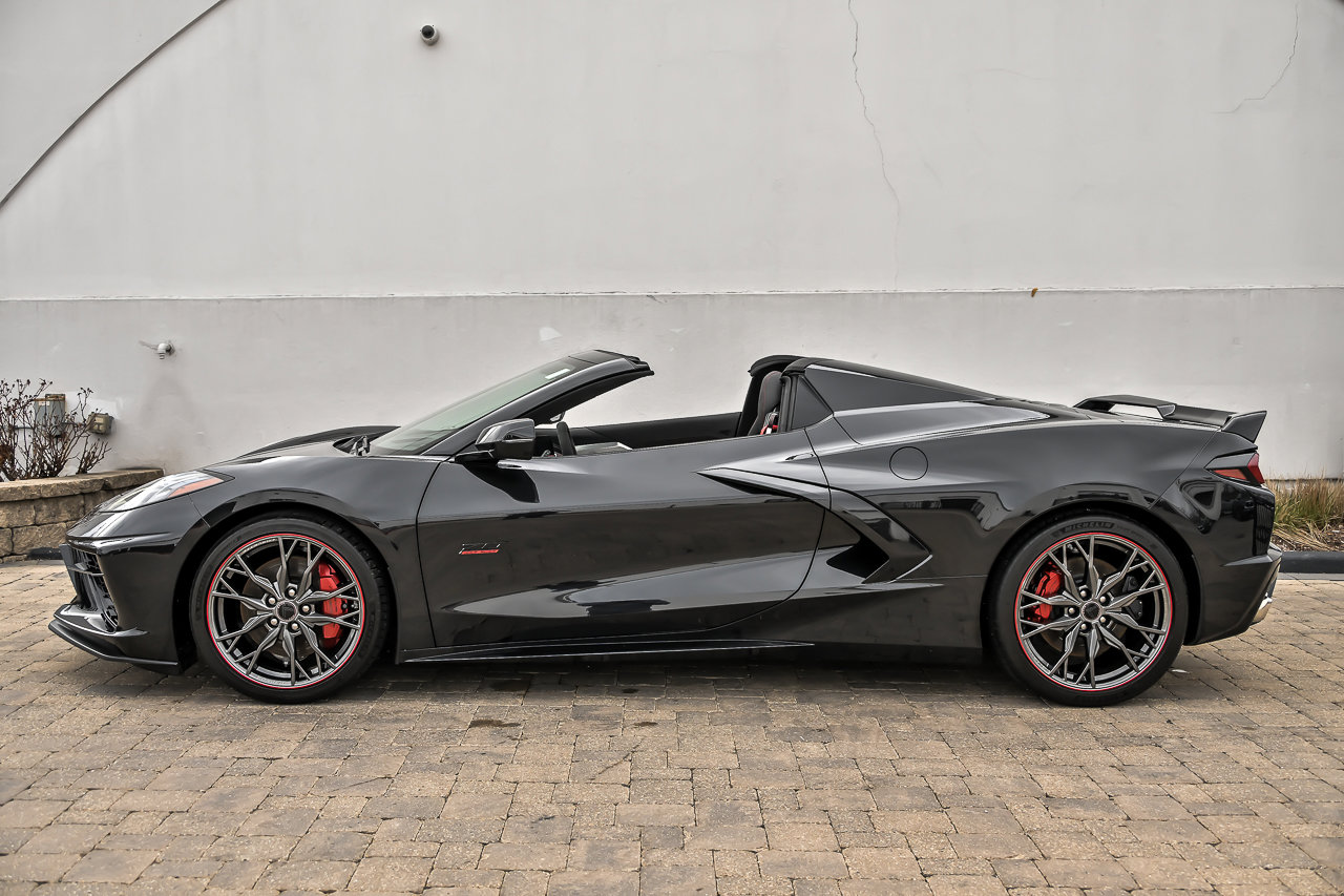 Used 2023 Chevrolet Corvette Stingray Premium Conv w/ Z51 Performance Package image 4