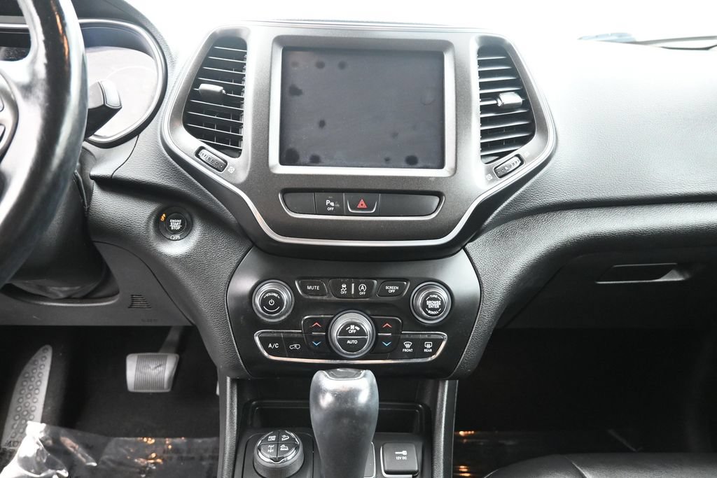 Used 2020 Jeep Cherokee Trailhawk w/ Comfort/Convenience Group AWD/4WD image 15