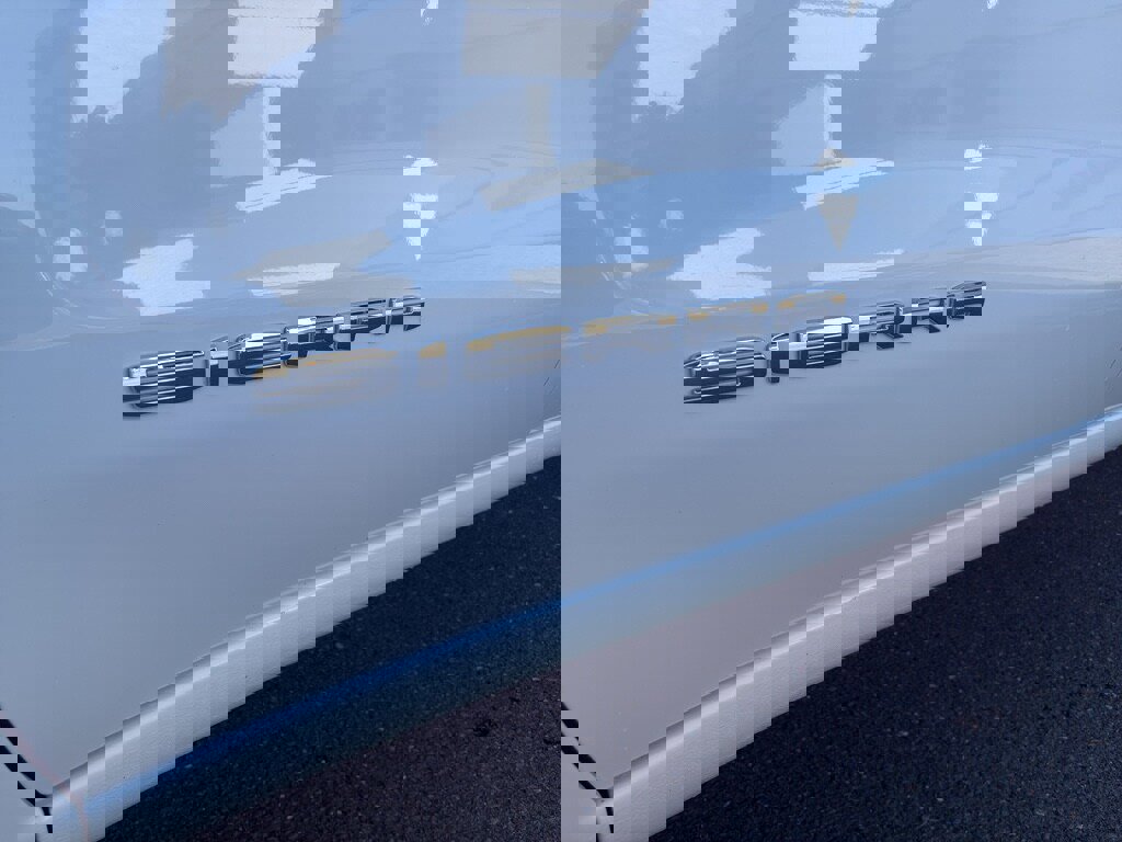 Used 2024 GMC Sierra 1500 SLE image 3