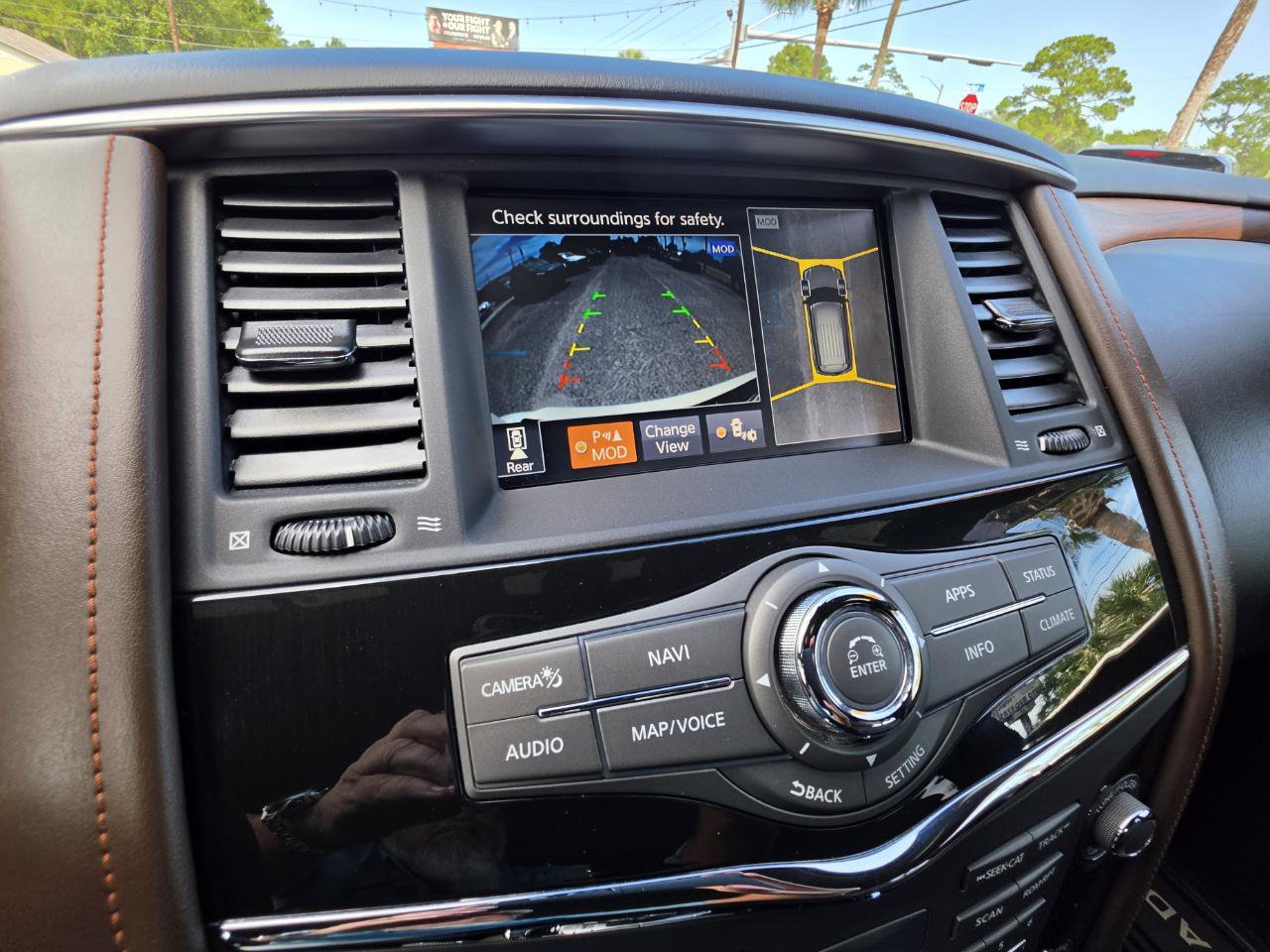 Used 2018 Nissan Armada Platinum RWD image 16