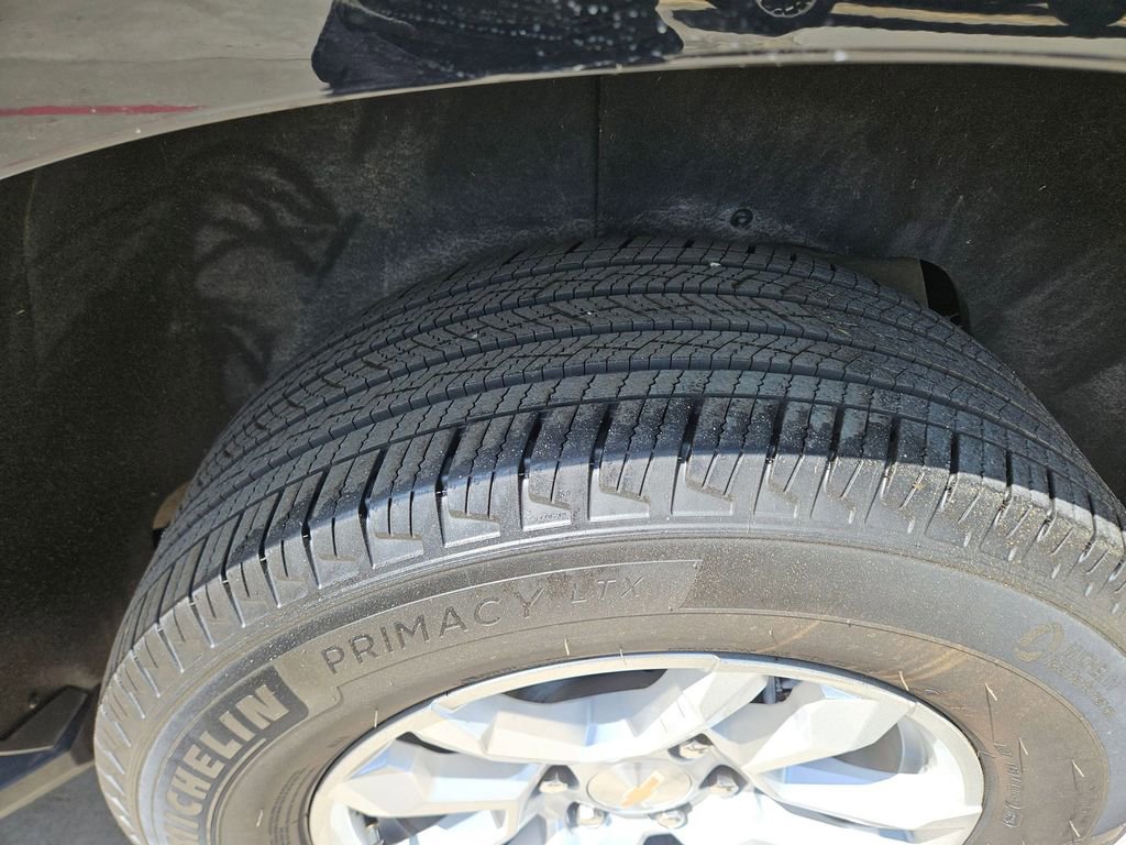 Used 2025 Chevrolet Tahoe LT AWD/4WD image 25