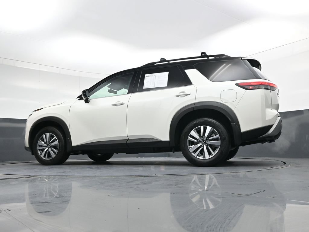 Used 2024 Nissan Pathfinder SL image 42
