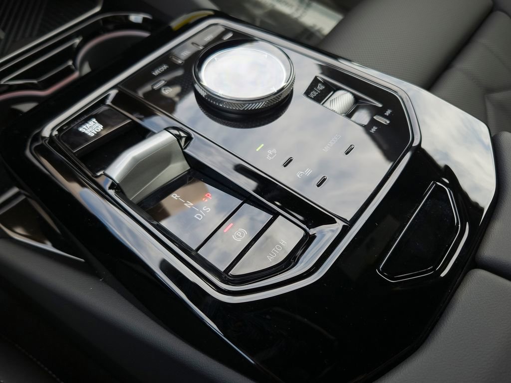 New 2026 BMW 530i w/ M Sport Package image 9