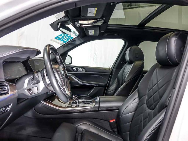 Used 2023 BMW X5 xDrive40i w/ Premium Package AWD/4WD image 28