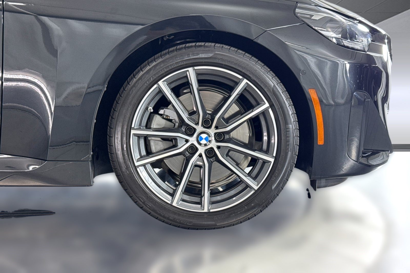 Used 2024 BMW 230i Coupe w/ Convenience Package RWD image 12