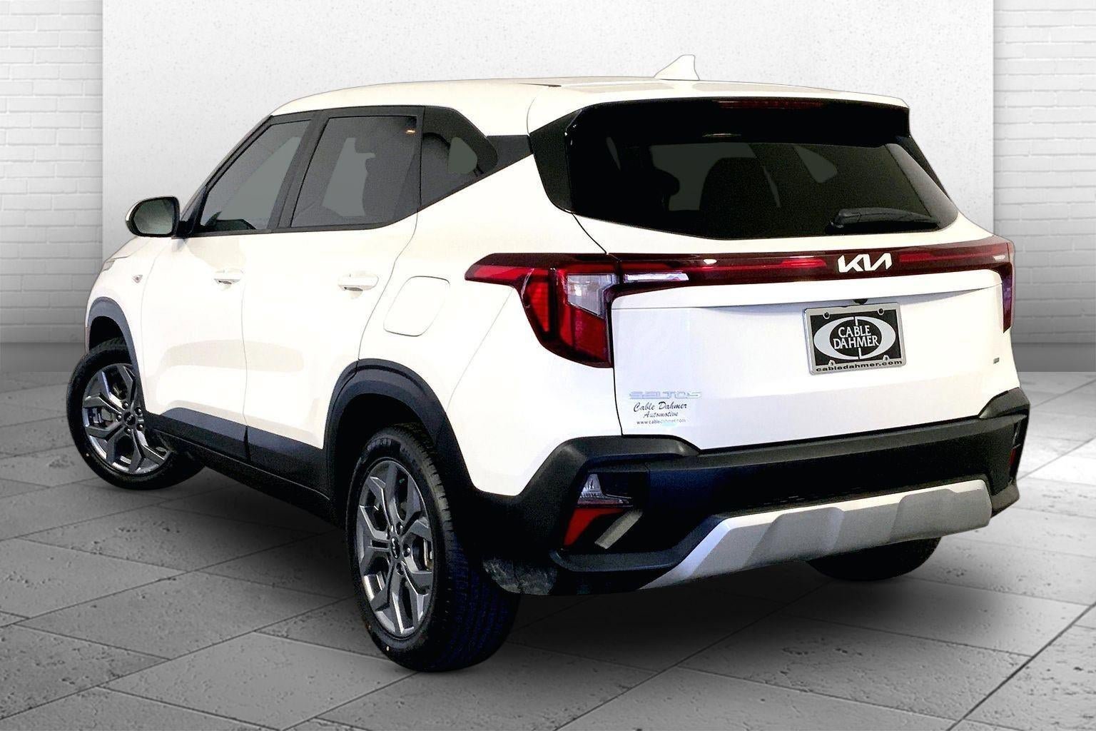 Certified 2024 Kia Seltos LX AWD/4WD image 11