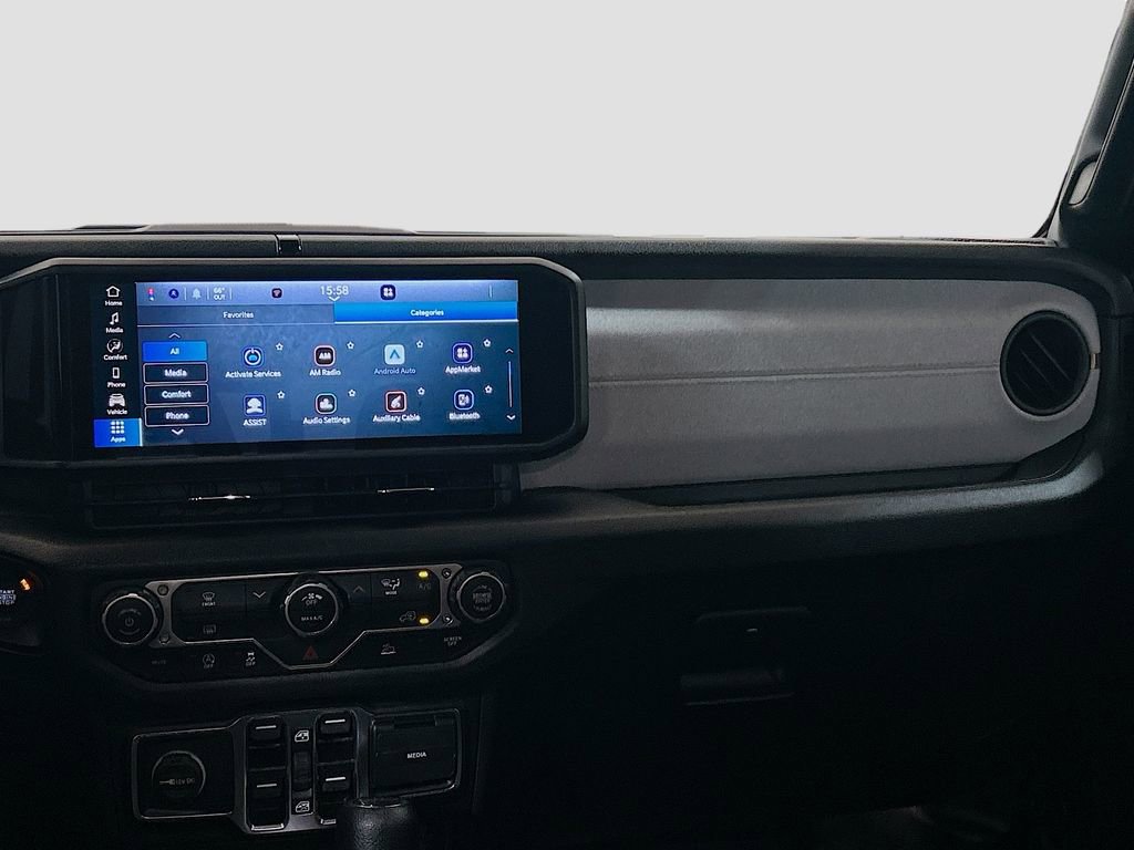 Used 2024 Jeep Gladiator Sport image 19