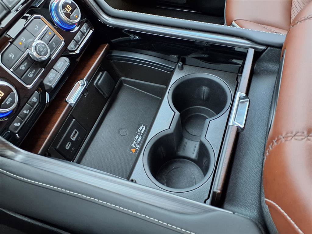 Used 2024 GMC Yukon XL Denali Ultimate image 13