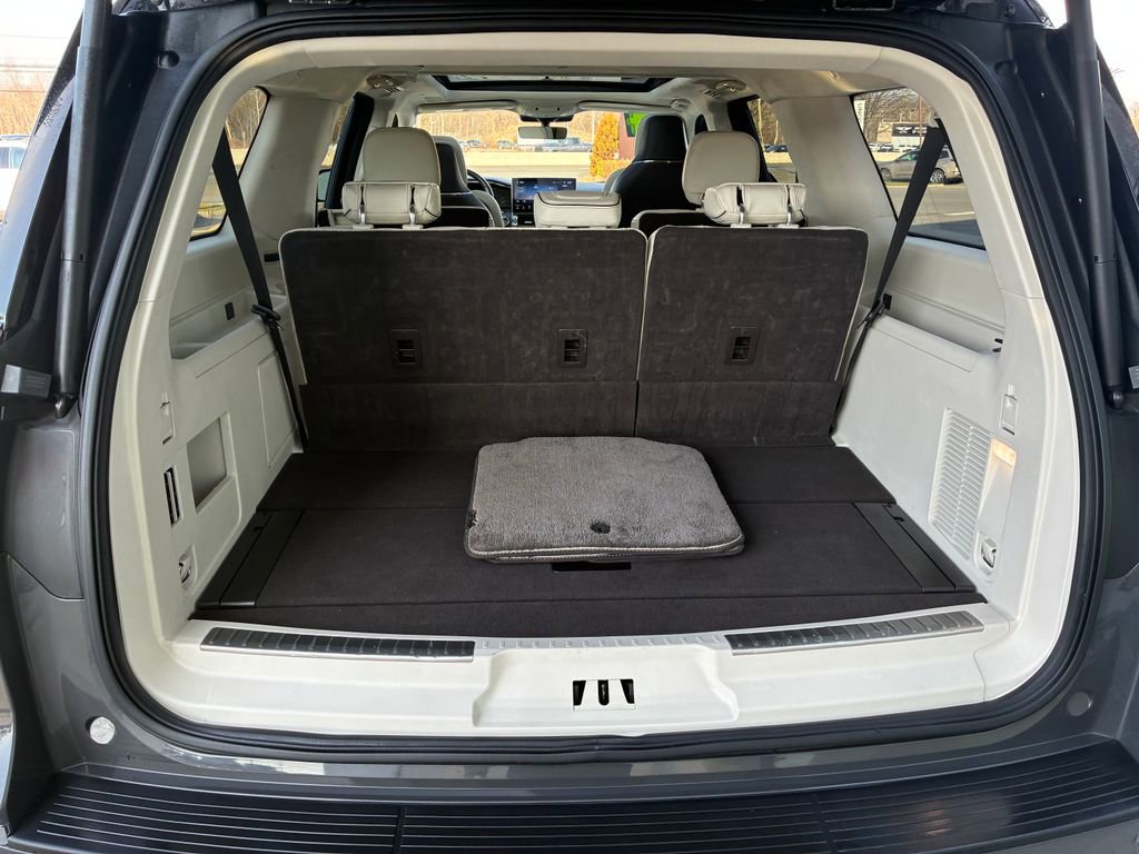 Used 2024 Lincoln Navigator L Black Label image 5