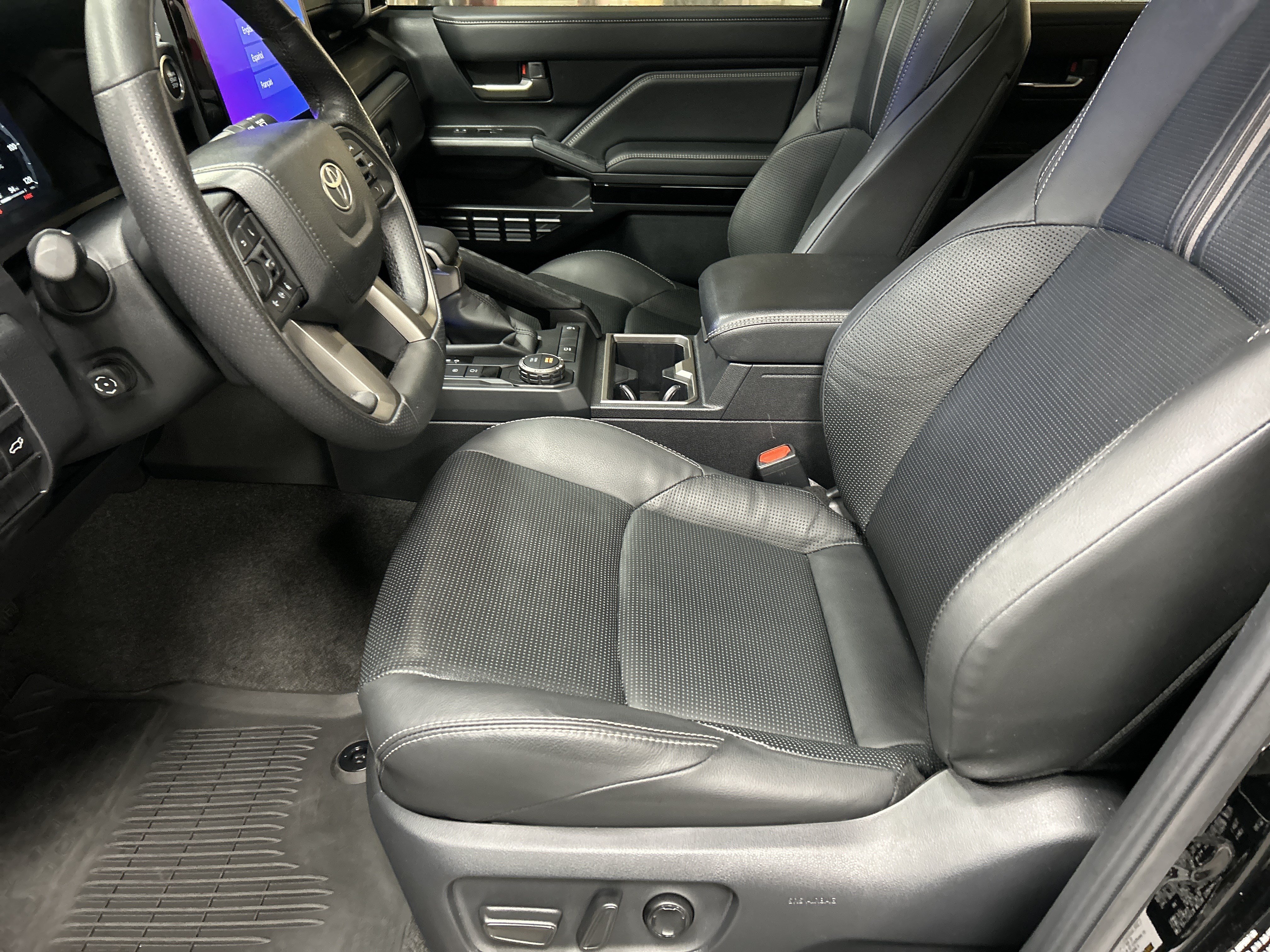 Used 2025 Toyota 4Runner Limited RWD image 16